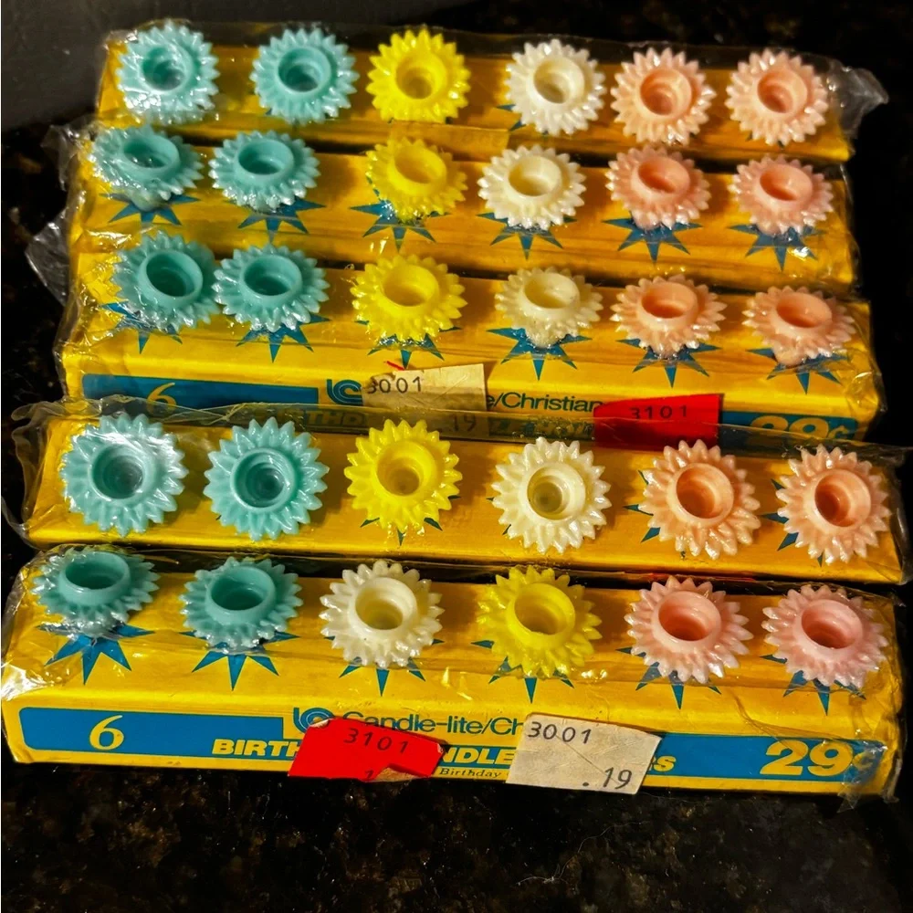 NWT/Sealed in box Vintage Candle holders Crayon Candles/Musical Spinning Candle.